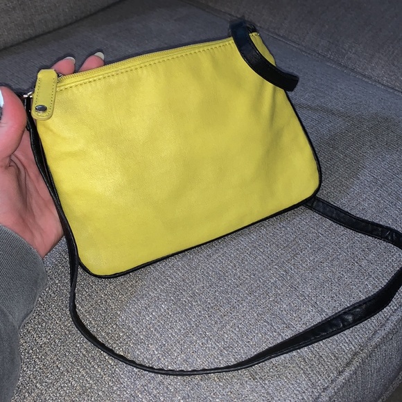 Mango shoulder purse - bright yellow - Picture 6 of 6